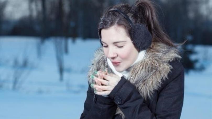 ما سبب بحّة الصوت في الشتاء؟