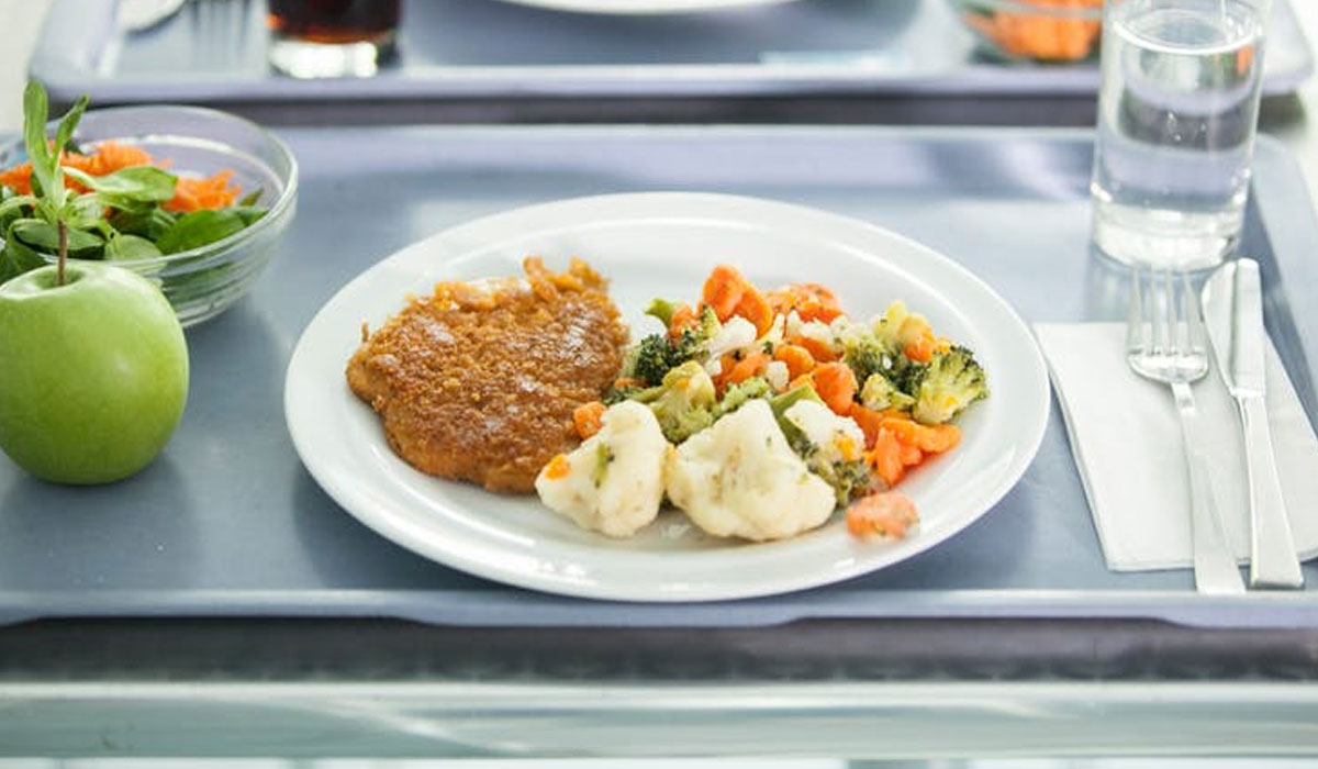 كيف تؤثر نوعية طعامك في الشباب على بقية حياتك؟