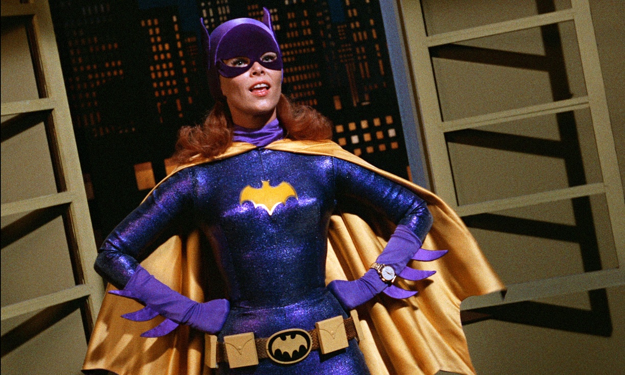 وفاة "الفتاة الوطواطة" بطلة حلقات باتمان