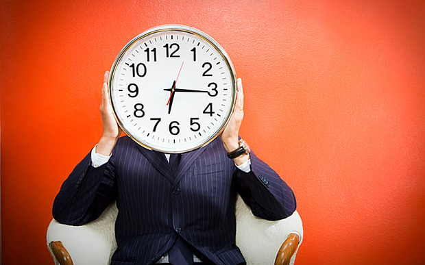 دراسة تربط بين ساعات العمل والسكتة الدماغية