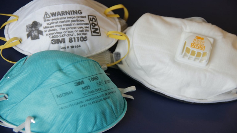 تحذير أمريكي من الأقنعة المزودة بصمامات أو فتحات تهوية!