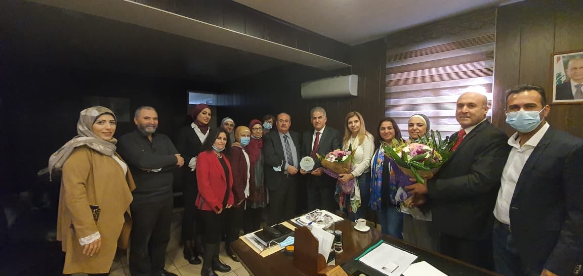 مديرو مدارس وثانويات صيدا الرسمية يكرمون رئيس منطقة الجنوب التربوية باسم عباس لمناسبة انتهاء خدماته الوظيفية