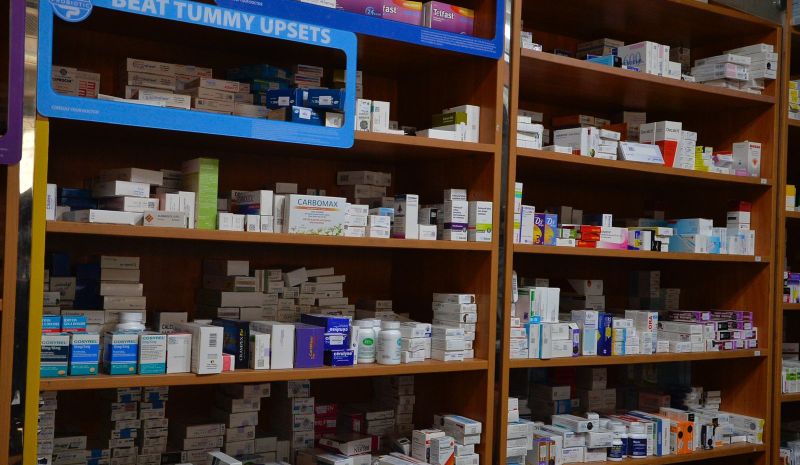 أسعار الدواء تحاكي ارتفاع سعر صرف الدولار... هل البطاقة الدوائية هي الحلّ؟