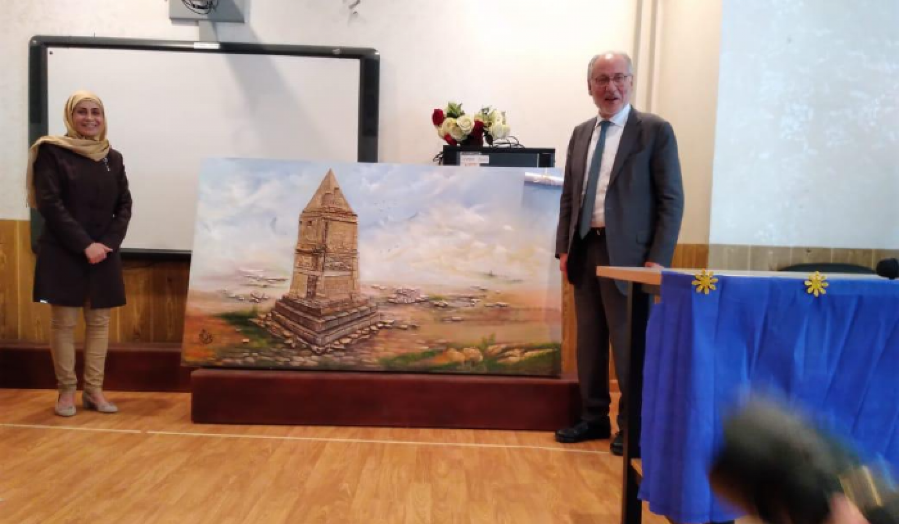 الحلبي : نعمل على معالجة موضوع رواتب المعلمين