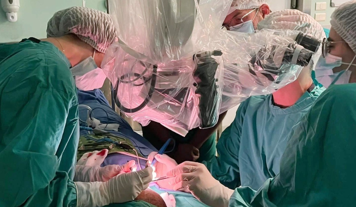 نجاح عمليتين لتصنيع شكل الاذن الخارجية اجريتا لطفلين في مستشفى حمود للمرة الاولى في لبنان