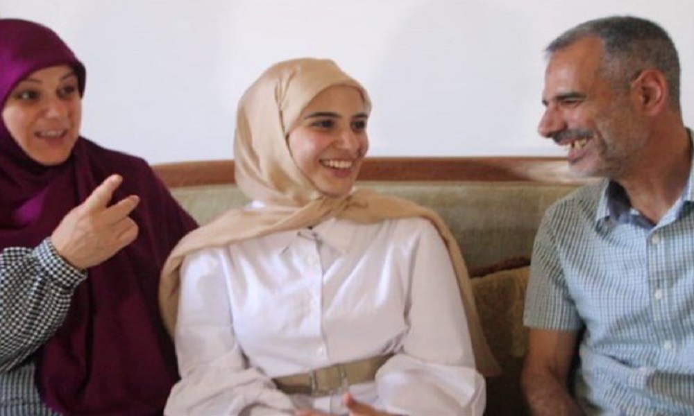 امتحانات الشهادة الثانوية: تمارا فقيه الاولى في لبنان