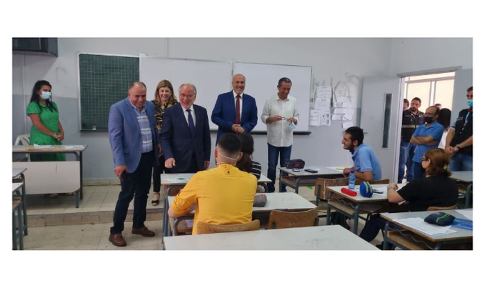 الحلبي جال في مركز امتحانات في صيدا : نتطلع إلى افتتاح العام الدراسي المقبل في المواعيد المحددة