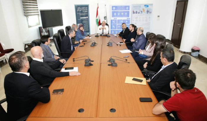 الأبيض يبحث مع مستوردي مستلزمات القلب وغسيل الكلى في تحصيل المستحقات المالية وضمان عدم انقطاع السوق