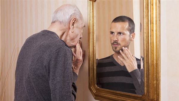 هل يتحقق حلم البقاء شاباً إلى الأبد؟