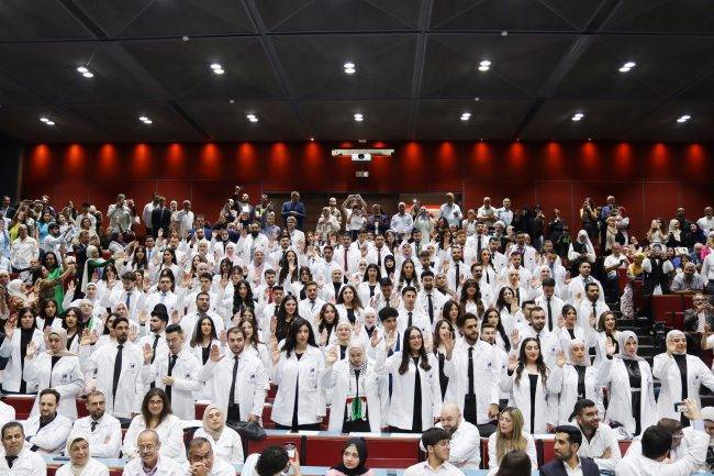 حفل تخرج الرداء الأبيض في &ldquo;جامعة بيروت العربية&rdquo;