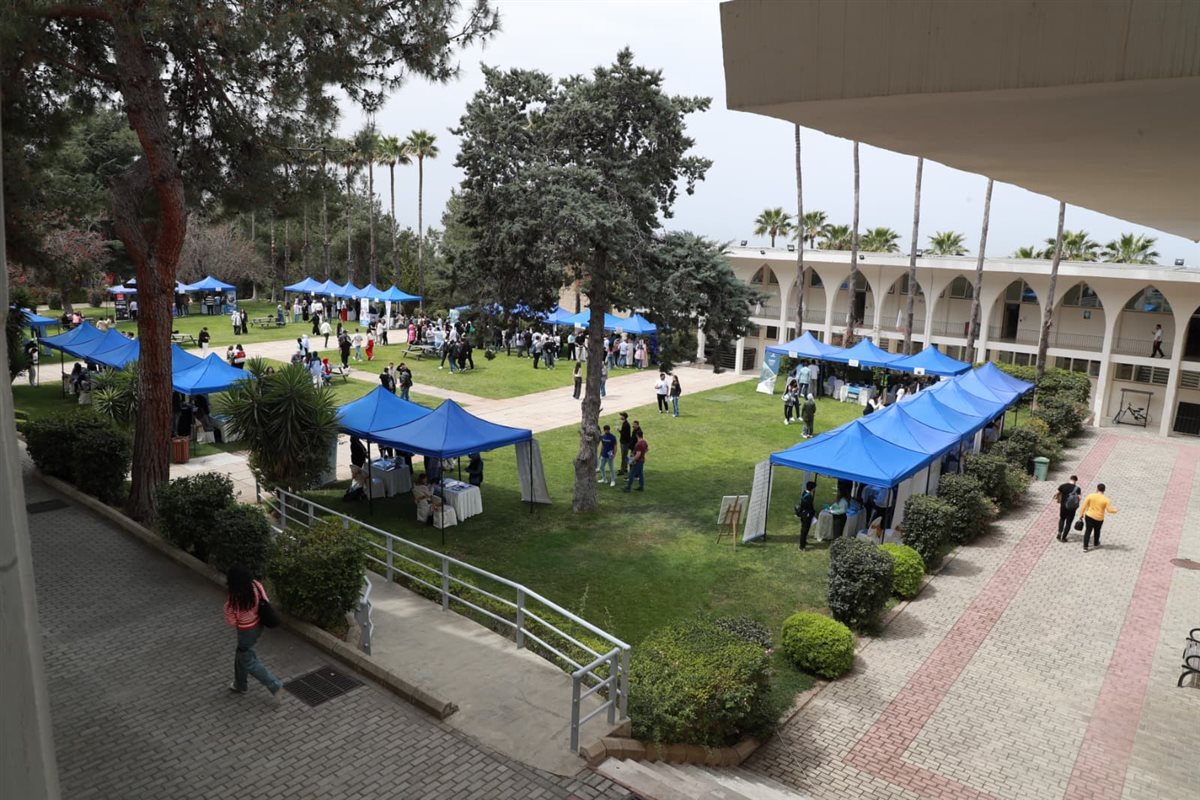 جامعة رفيق الحريري RHU نظمت معرض التوظيف السنوي 2025