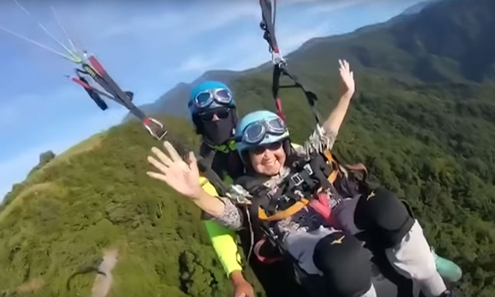 رحلة Paragliding تنتهي بمأساة فوق جونية!