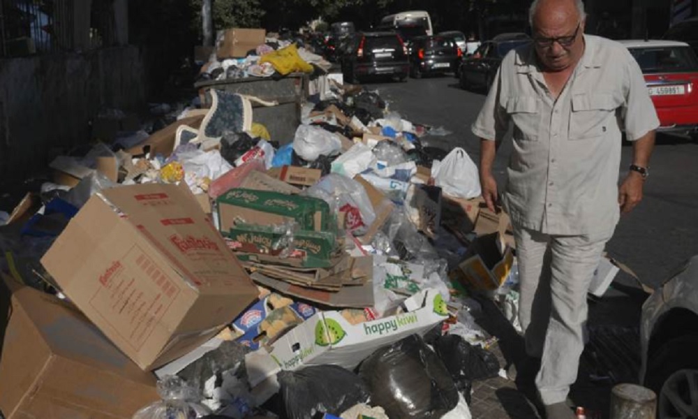 الشركة المتعهدة جمع النفايات في بيروت تعاود العمل