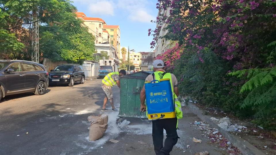 بلدية صيدا: مجموعة معطي غروب باشرت حملة رش مبيدات في كافة أنحاء صيدا