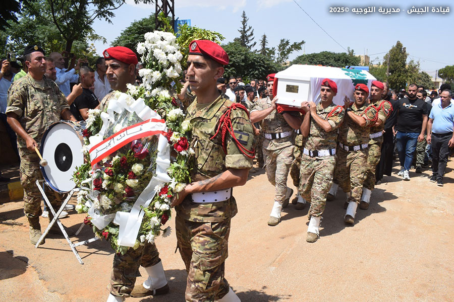 قيادة الجيش تشيع شهداءها الخمسة: الجيش مستمر في تنفيذ مهماته رغم التضحيات الجسام دفاعًا عن الوطن