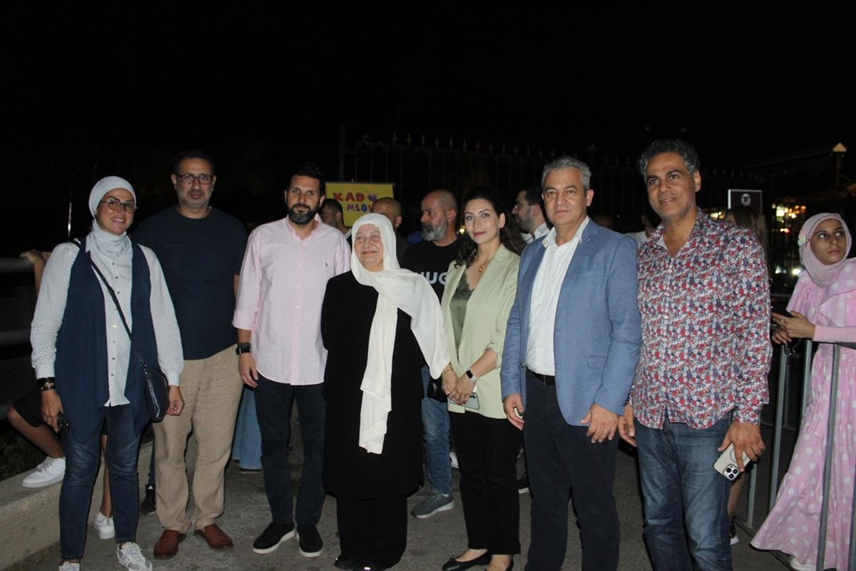 بلدية صيدا إختتمت فعاليات موسم الصيف بمهرجان طيور أيلول فرسمت الإضاءة على القلعة البحرية صورا روت قصة صيدا مع البحر