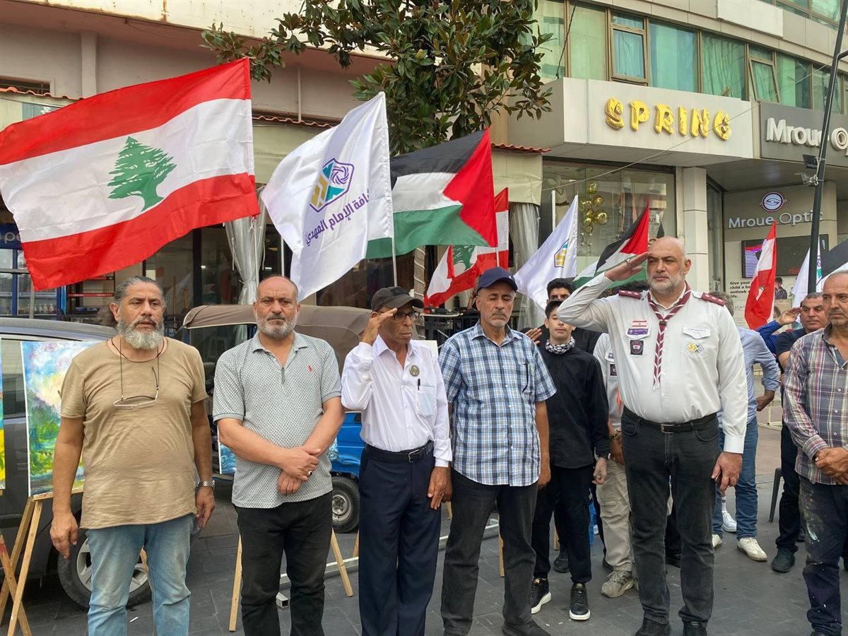 كشافة الإمام المهدي نظمت مرسما فنيا بذكرى الشهيدين نصر الله وصفّي الدين في سوق صيدا التجاري