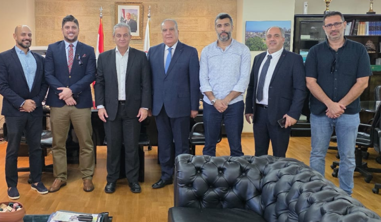 رئيس بلدية صيدا عرض مع وفد جامعةالـ AUST لسبل التعاون التربوي