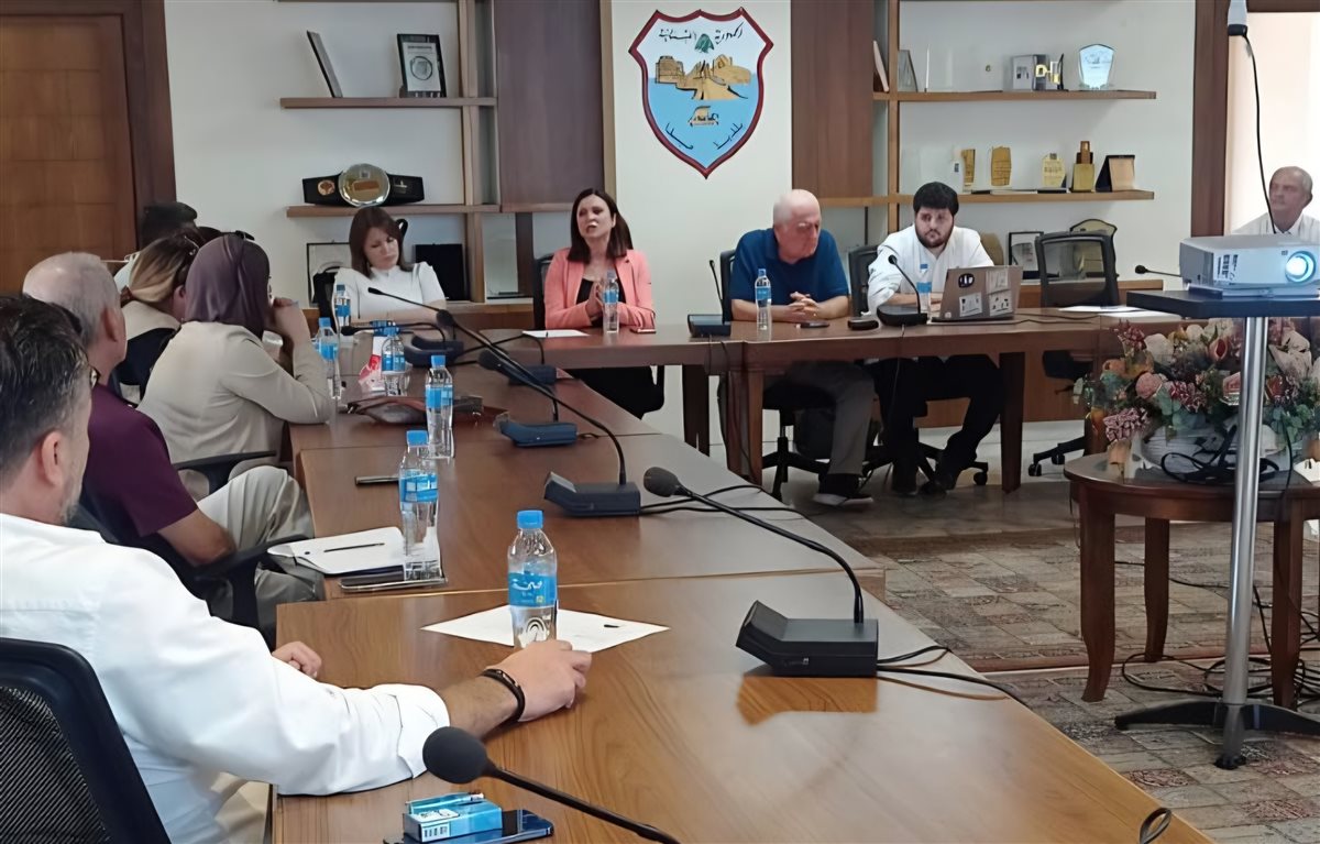 لقاء صحي تحضيري في بلدية صيدا بدعوة من اللجنة الصحية برئاسة د. تيسير بلال الزعتري للتحضير للقاء طبي جامع في المدينة