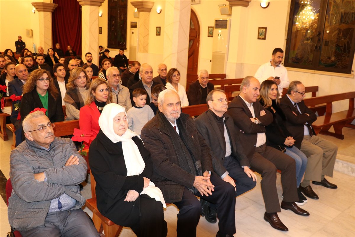 البرامية تضيء زينة الميلاد.. وتنظم رستال المحبة والسلام