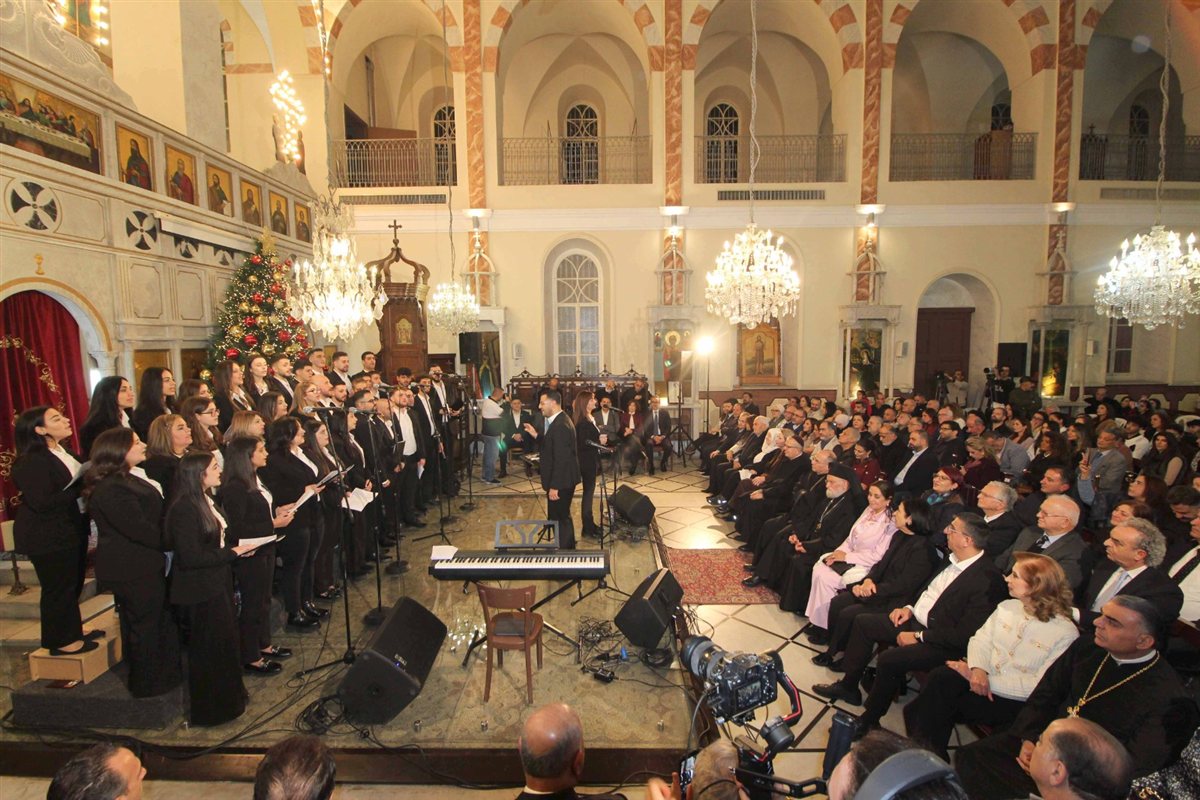 بالفيديو: 'جوقة وتر' الزحلية تملأ الأرض بتراتيل السلام في أمسية ميلادية لــ'روتاري صيدا ومطرانية الروم الكاثوليك' في كاتدرائية القديس نيقولاوس