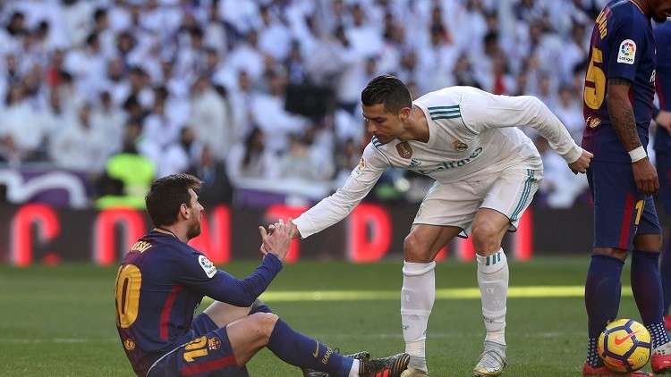 ميسي يستعرض صورا ملفتة على حذائه الجديد!