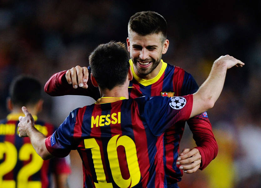 بيكيه باقٍ مع برشلونة... وميسي يبكي!