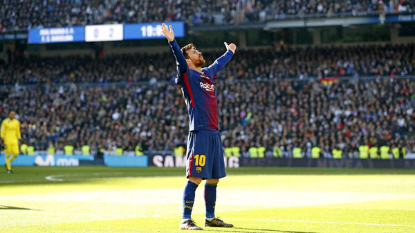 ميسي لرئيس برشلونة: لن أستمر طويلا.. يجب أن تغير طريقتك