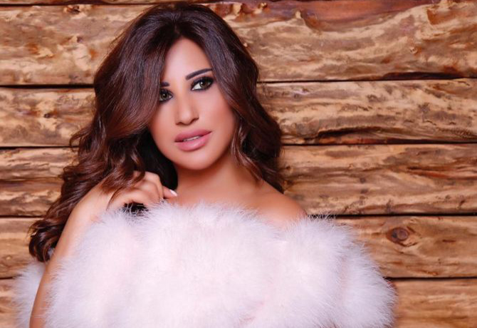 نجوى كرم للجمهور المصري: كونوا على الموعد