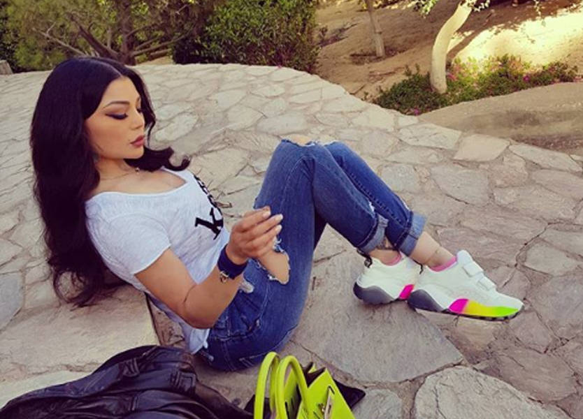 هيفاء وهبي لمنتقدي مسلسلها: اخبطوا رأسكم بالحيط