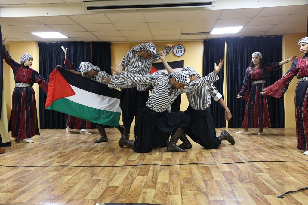 معرض تراثي فلسطيني في الجامعة اللبنانية الدولية في صيدا بعنوان عهود تميمية