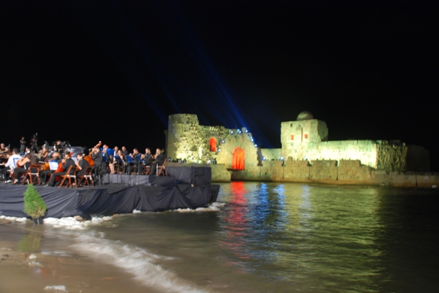 عندما تواطأ الليل والبحر وقلعته مع موسيقى حسن عبد الجواد والأوركسترا