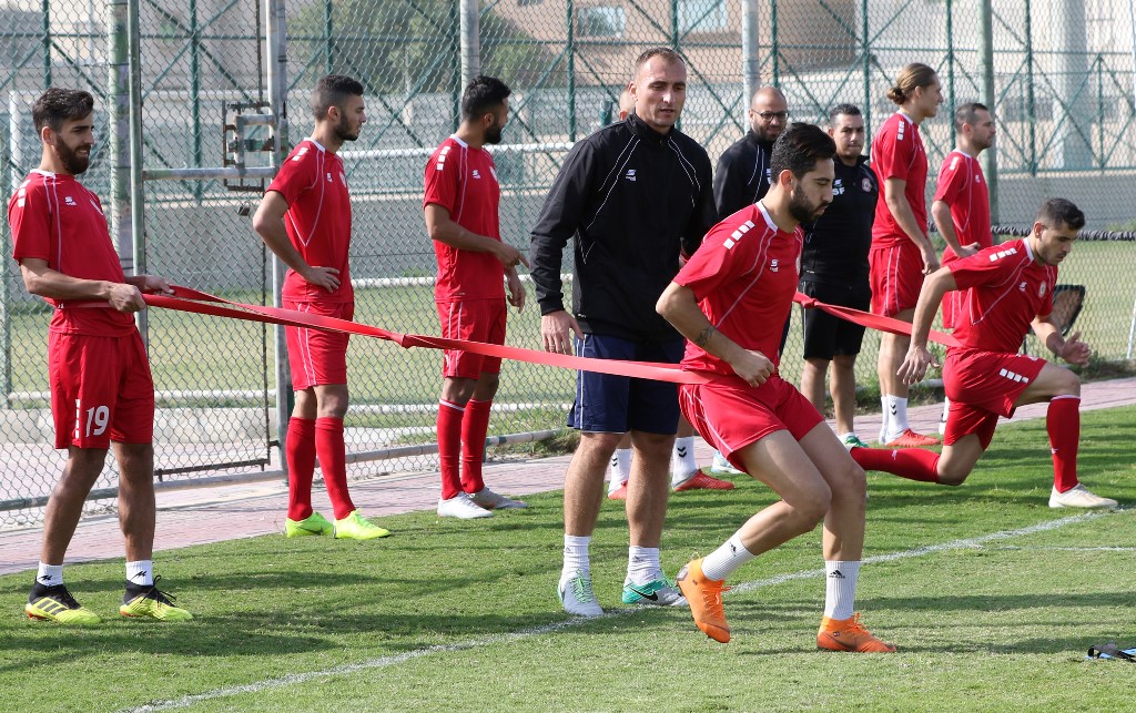رادولوفيتش يتطلع الى قيادة لبنان لفوز اول في كأس آسيا لكرة القدم