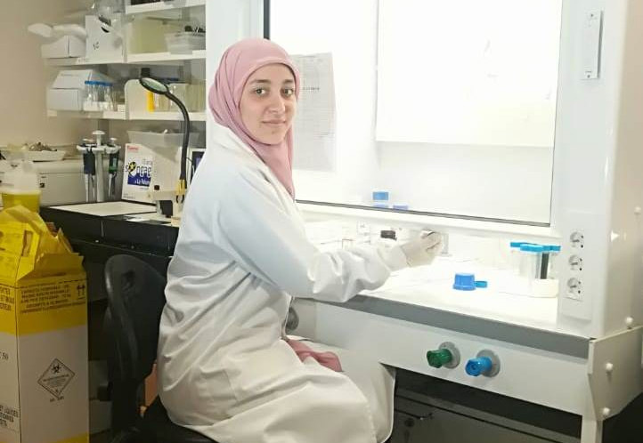 الطالبة بتول غدار: من التميز في اللبنانية إلى التفوق في فرنسا