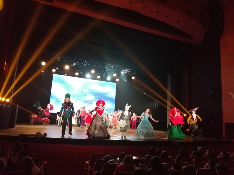 افتتاح AlICE IN WONDERLAND على مسرح كازينو لبنان