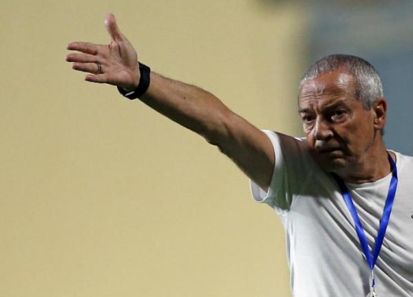 الزمالك يُجدِّد عقد مدرِّبه