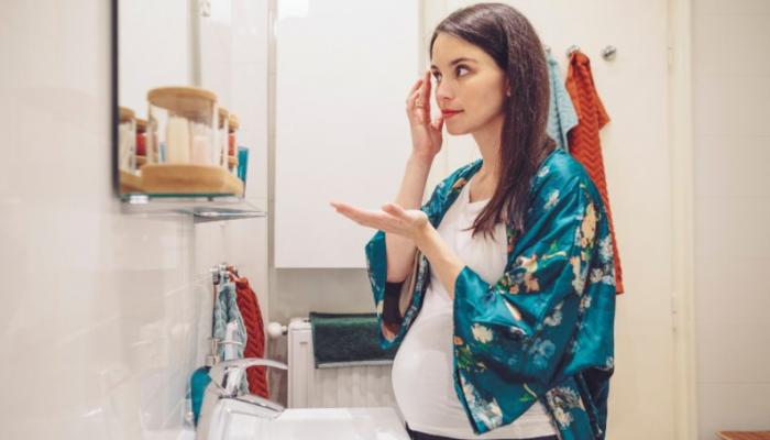 بقع الوجه أثناء الحمل.. الأسباب وطرق الوقاية