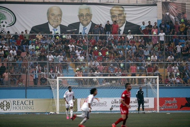 فلسطين والإمارات يتعادلان بمباراة تاريخية