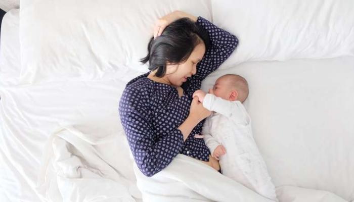 الرضاعة الطبيعية.. فائدة جديدة لأمعاء الطفل