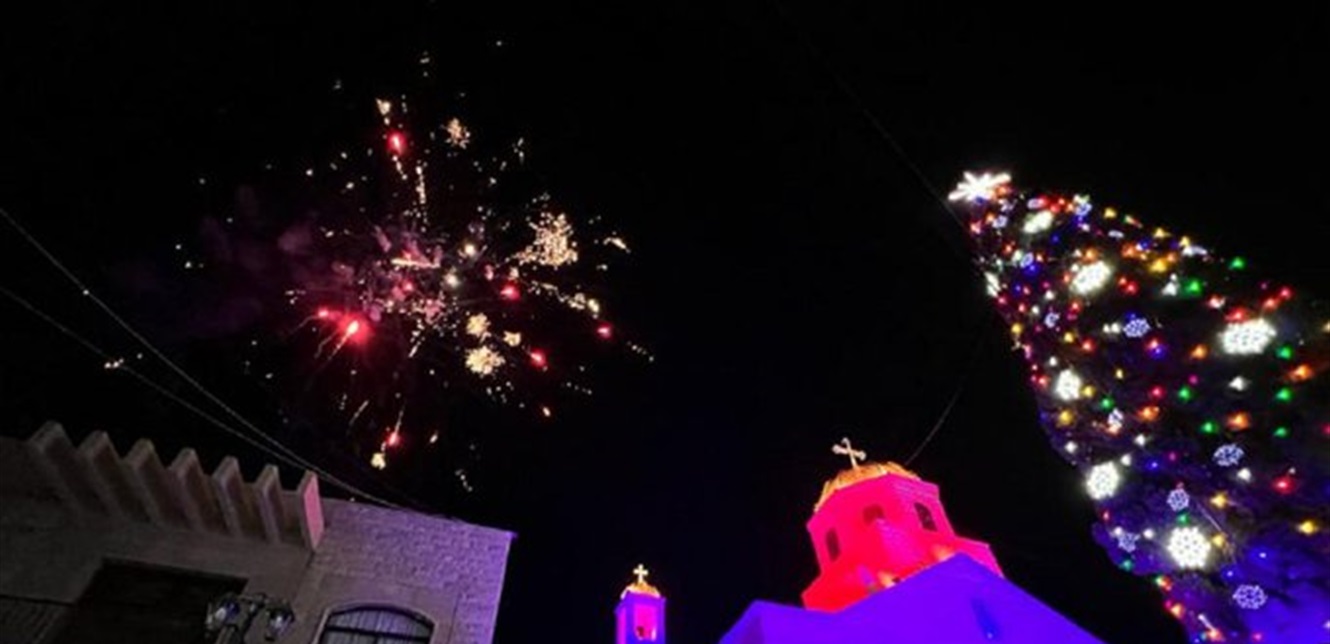 إضاءة شجرة الميلاد في بلدة مغدوشة