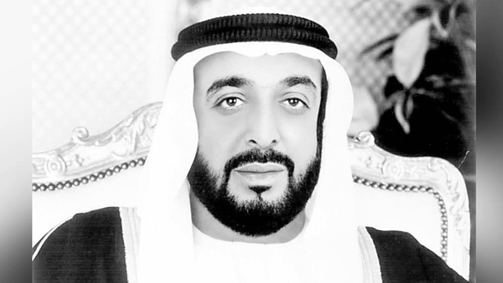 الشيخ خليفة قائد الوطن وراعي مسيرته في ذمة الله