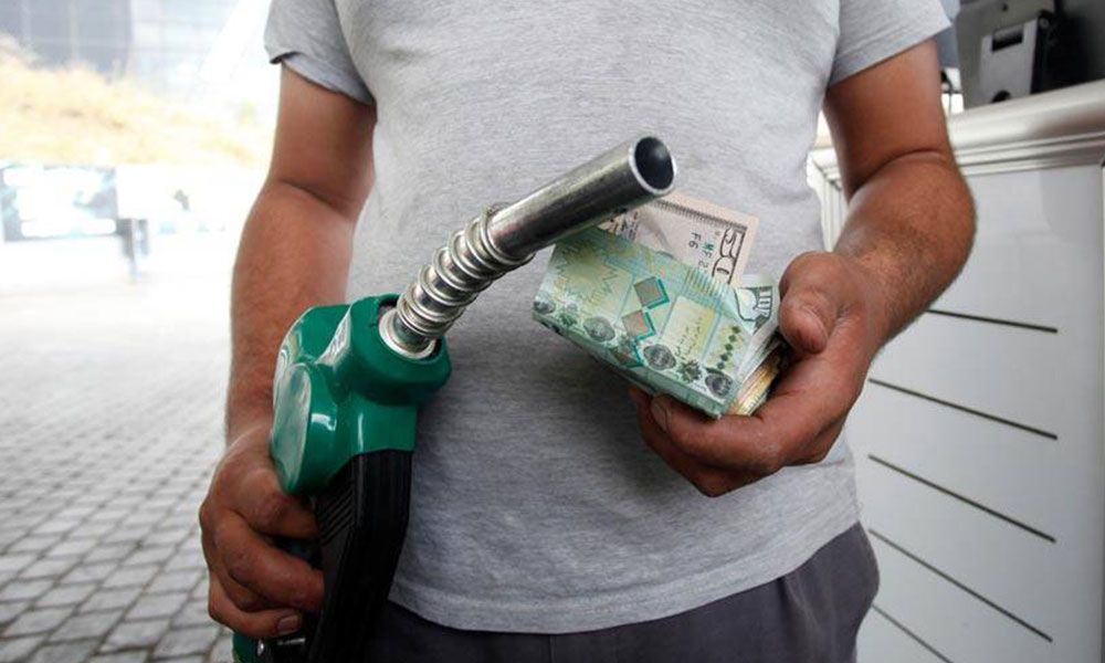 البنزين الى 800 ألف ليرة بعد رفع الدعم