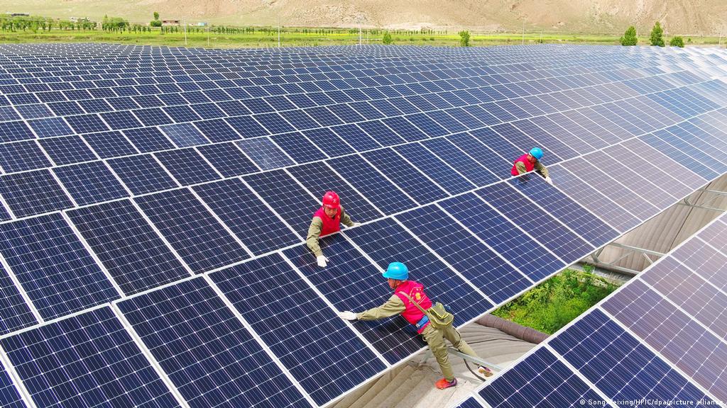 رفع الدعم عن الكهرباء واقع والتقنين" حتى 2024 .. الطاقة المتجدّدة تغطّي عجز الدولة