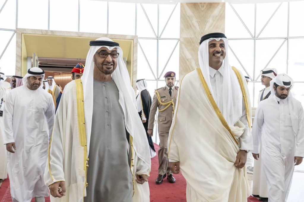 رئيس الدولة وأمير قطر يبحثان في الدوحة العلاقات الأخوية والتطورات الإقليمية