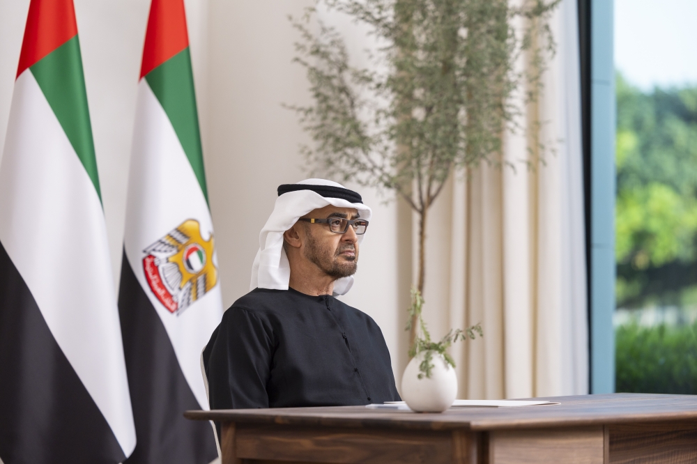 بالفيديو : محمد بن زايد: في عيد الاتحاد تتجدد عزيمتنا.. نتمسك بجذورنا.. ونرفع رايتنا ورؤيتنا إلى السماء