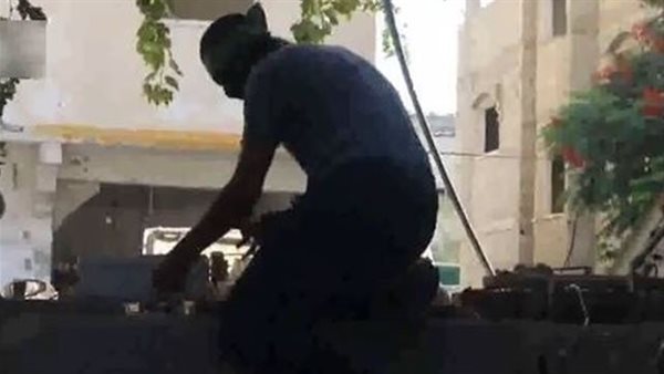 القسام تستعرض مشاهد من الاستيلاء على آلية مفخخة ومسيرات (فيديو)