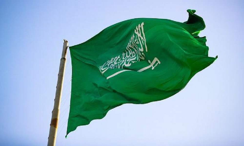 وفد سعودي يتفقّد مطار بيروت تمهيدًا لعودة الطيران!