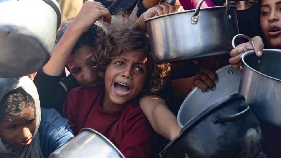 الأونروا: يمكن وقف المجاعة في غزة بإغراقها بالمساعدات