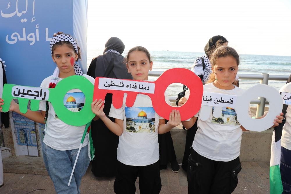 غزة تتنفس الحياة ومخيمات لبنان تكبّر