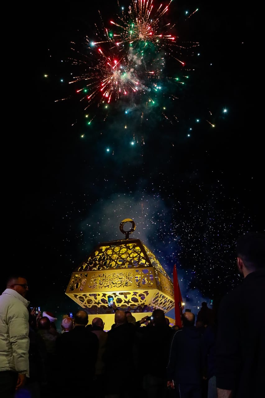 صيدا تتلألأ في 'عاصمتها الرمضانية': إضاءة الزينة المركزية في ساحة النجمة بحضور رسمي وشعبي حاشد